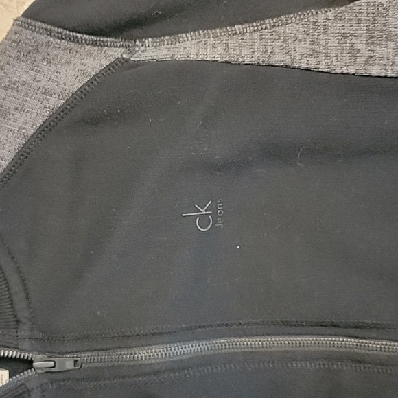 Calvin Klein Jean's sweater full zip - Picture 2 of 4